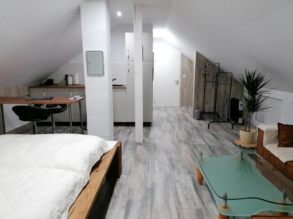 Aluston Apartment *